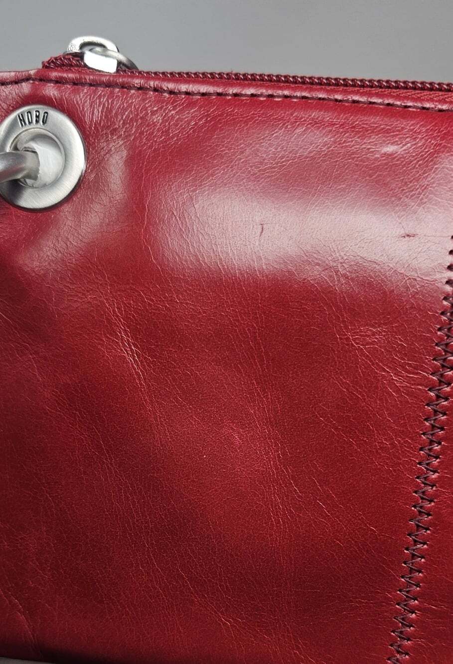HOBO Vida Cardinal Red Polished Leather Clutch Wristlet NWT Minimalist - Picture 11 of 12